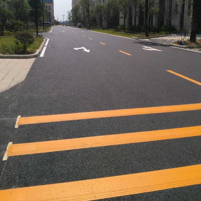 A különbség a festék és a Road Paint között